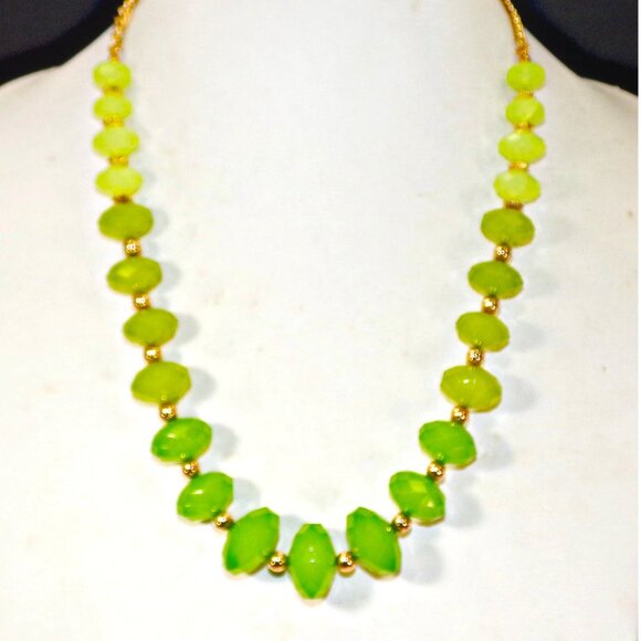 Green bead necklace made with light lime green to dark green color beads - Picture 4 of 10